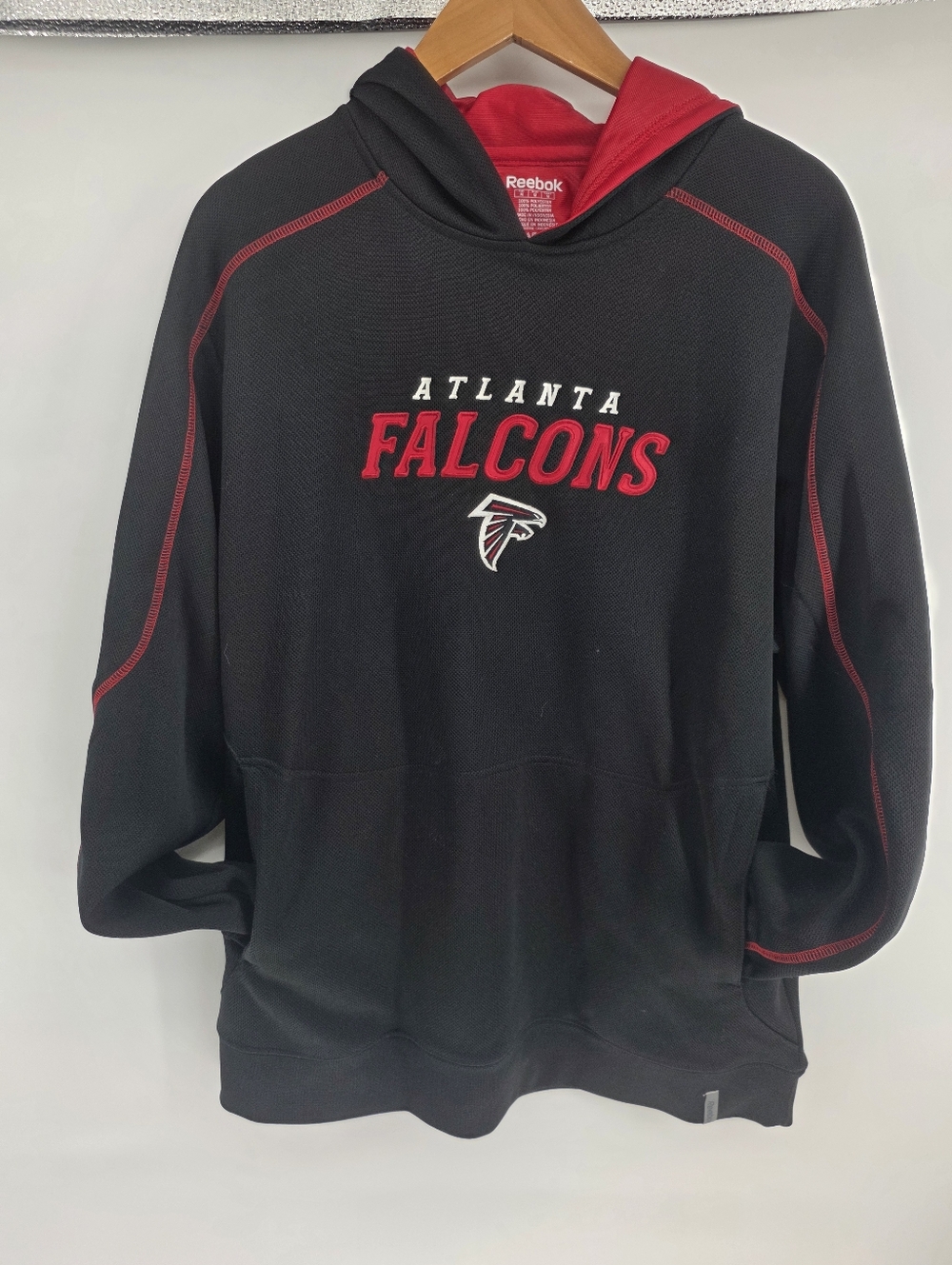 Reebok Black & Red Atlanta Falcons Pullover Hoodie Medium